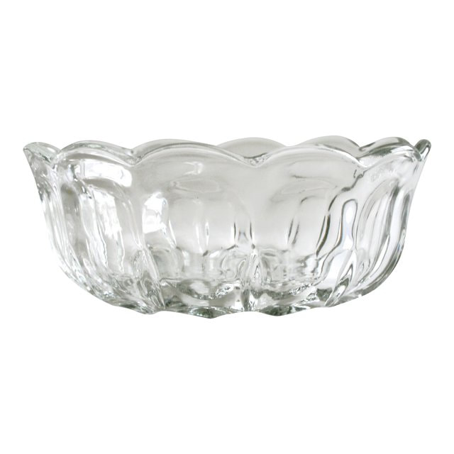 A beautiful and stylish bowl for your keys, nuts, olives, candy. A flower-like shape with a scalloped edge this dish is great for everyday use or pull it out for special occasions! Dimensions: 6ʺW × 6ʺD × 2ʺH